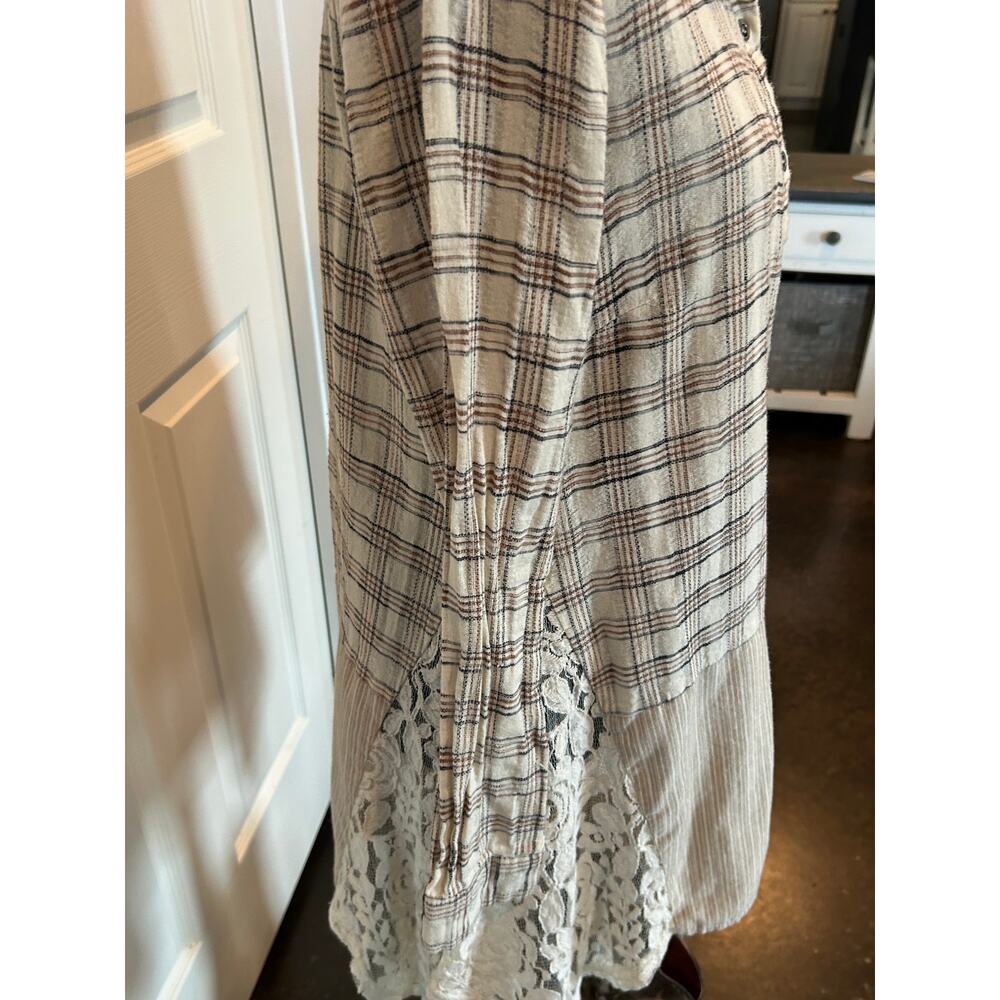 A’REVE Mixed Media Plaid & Lace Tunic Shirt | Boho Western | Size Medium - Picture 6 of 11